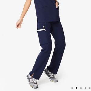 Figs: Kade in navy blue. Size small